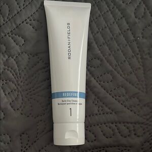 Rodan + Fields REDEFINE Clay Cleanser - White and Blue